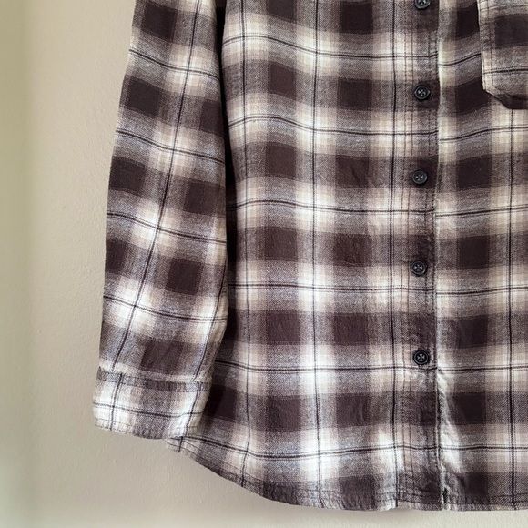 Garage White & Brown Plaid “Dylan” Oversized Button Down Flannel Shirt – XS/S - Picture 8 of 16